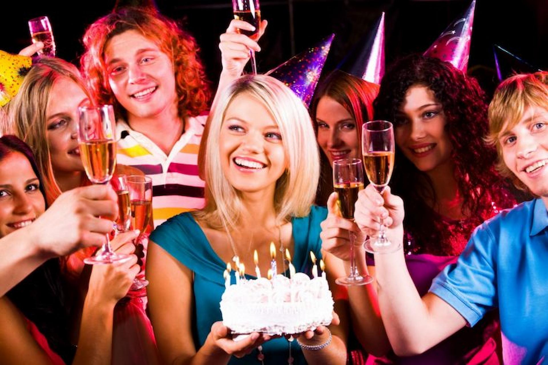 How Can You Plan Out A Midnight Birthday Party For Your Friend?