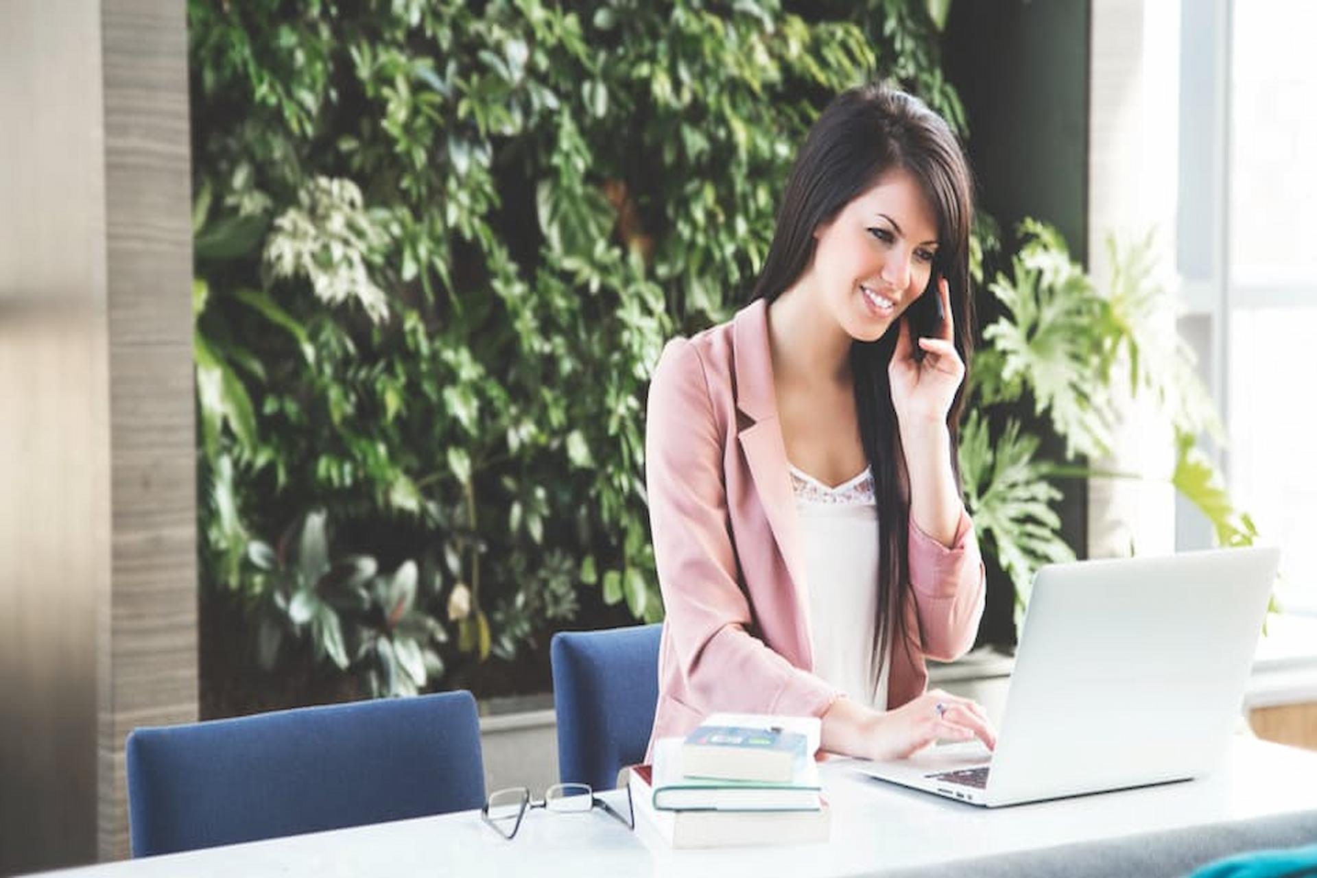 Five Jobs to Consider If You Love Customer Service