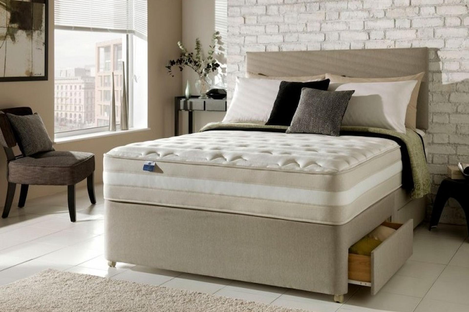 Enhance The Beauty Of Your Bedroom Using Divan Beds